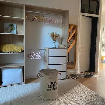 Daire Maison De Au Centre De *