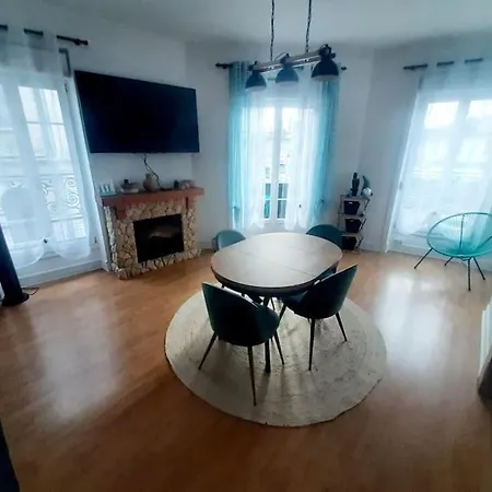 Maison De Au Centre De